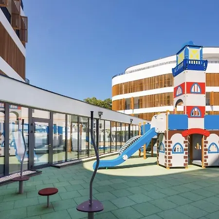 Baltic Waves & B110 * 미엥지즈드로예